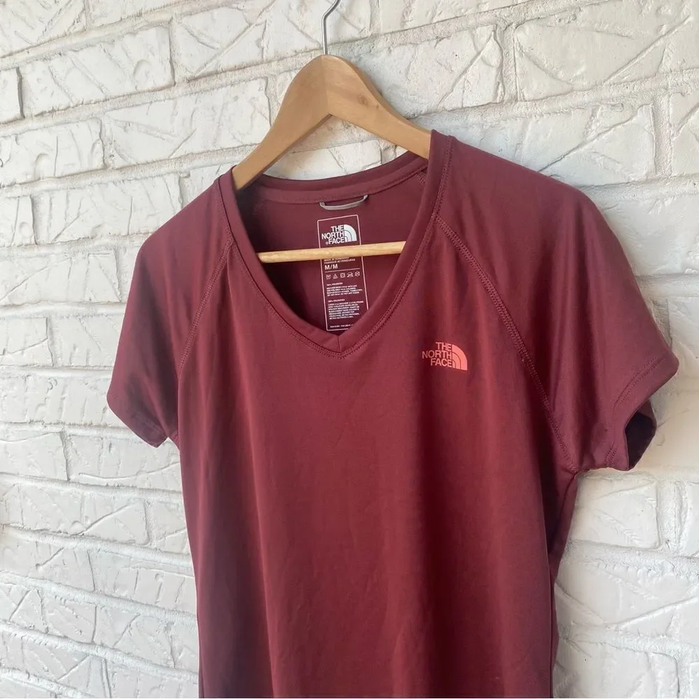 North Face Shirt Womens Medium Short Sleeve Lightweight Crew Neck Flashdry - Picture 2 of 4